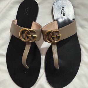 Gucci leather Thong Sandals